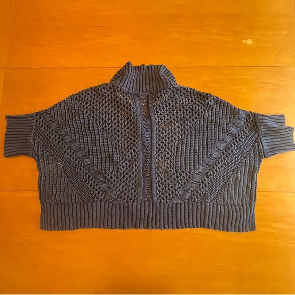 Free People XS To The Point purple open net oversized, crop short sleeve sweater - Picture 10 of 10